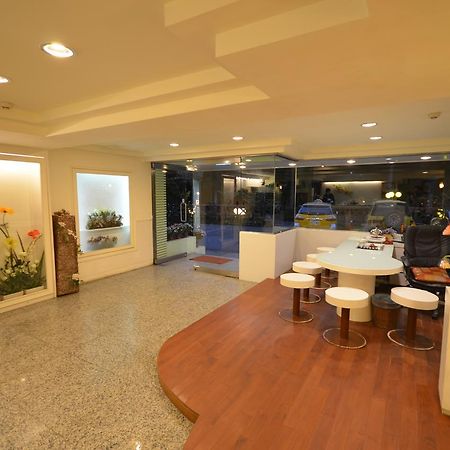 ז'ונגז'נג Maria Hotel מראה חיצוני תמונה